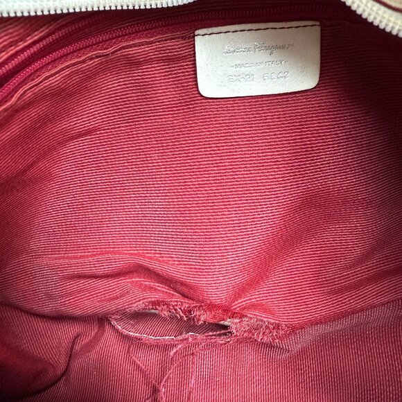 Salvatore Ferragamo Gancini Pink Canvas Shoulder Bag - Picture 6 of 9